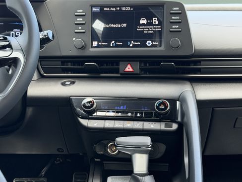 New 2026 Hyundai Elantra SEL Sport FWD image 11