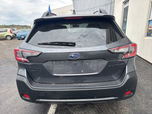 Used 2023 Subaru Outback Onyx Edition image 4