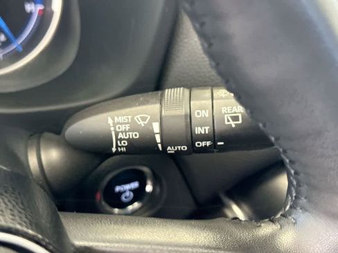 Used 2023 Toyota RAV4 XLE Premium image 28