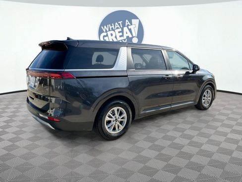 Certified 2024 Kia Carnival LX image 6