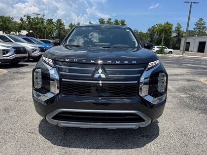 New 2025 Mitsubishi Outlander SE
