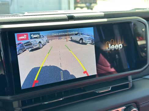 New 2024 Jeep Wrangler Unlimited Rubicon 392 image 30