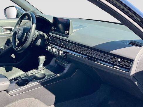 Used 2025 Honda Civic Sport image 27