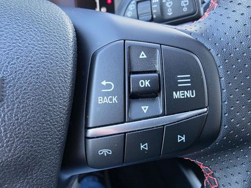 Used 2025 Ford Escape ST-Line FWD image 10
