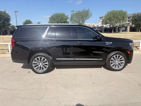 Used 2021 GMC Yukon Denali w/ Denali Premium Package RWD image 3