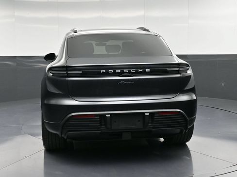 Certified 2025 Porsche Macan Electric RWD image 7