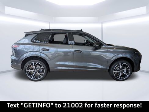 New 2026 Audi Q3 quattro 2.0T AWD/4WD image 2