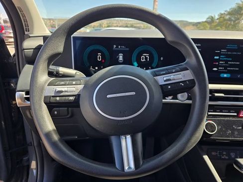 Used 2025 Hyundai Tucson SEL FWD image 19