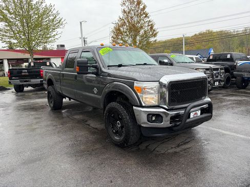 Used 2016 Ford F250 XL w/ Power Equipment Group AWD/4WD image 4