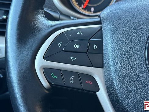 Used 2016 Jeep Cherokee Limited AWD/4WD image 27