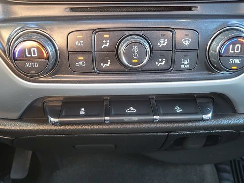 Used 2014 GMC Sierra 1500 SLE w/ SLE Value Package AWD/4WD image 33