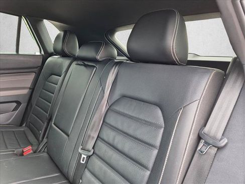 Used 2021 Volkswagen Atlas Cross Sport SEL Premium w/ Cross Sport MDO Package AWD/4WD image 13