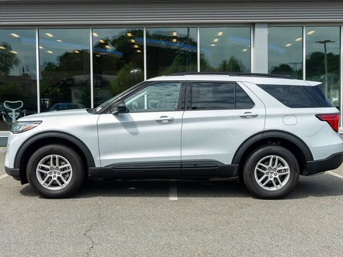 New 2026 Ford Explorer Active AWD/4WD image 2