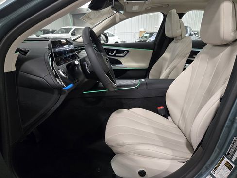 New 2026 Mercedes-Benz E 450 4MATIC Sedan image 3