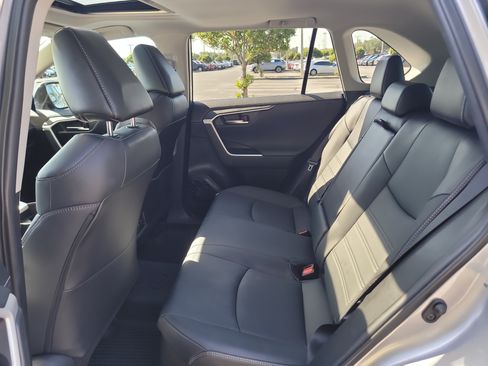 Certified 2021 Toyota RAV4 Limited AWD/4WD image 15