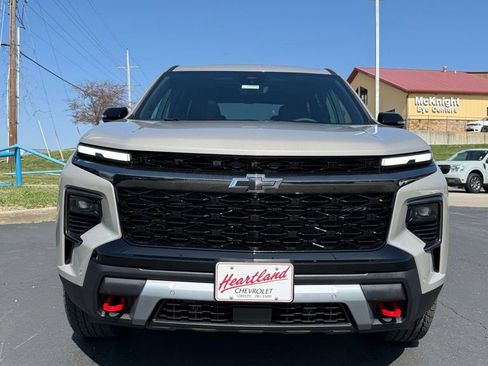 New 2026 Chevrolet Traverse Z71 w/ Enhanced Driving Package image 3