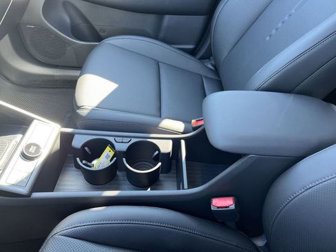 Used 2024 Hyundai Kona Limited image 20