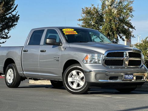 Used 2022 RAM 1500 Classic SLT image 2