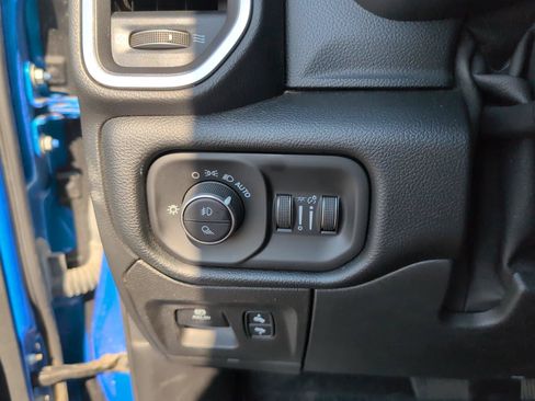 Used 2021 RAM 1500 Laramie AWD/4WD image 28
