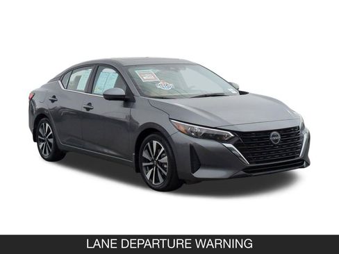 Used 2025 Nissan Sentra SV w/ SV Premium Package FWD image 2
