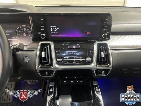 Used 2022 Kia Sorento SX image 17