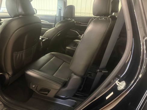 Used 2024 Kia Telluride S w/ S Sunroof Package AWD/4WD image 23