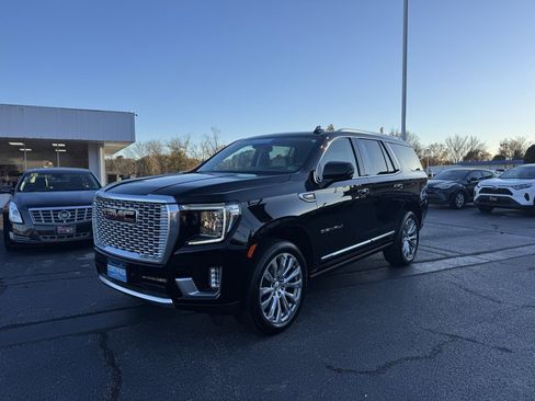 Certified 2023 GMC Yukon Denali image 3