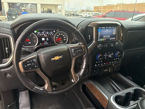 Used 2021 Chevrolet Silverado 2500 High Country w/ Technology Package image 17