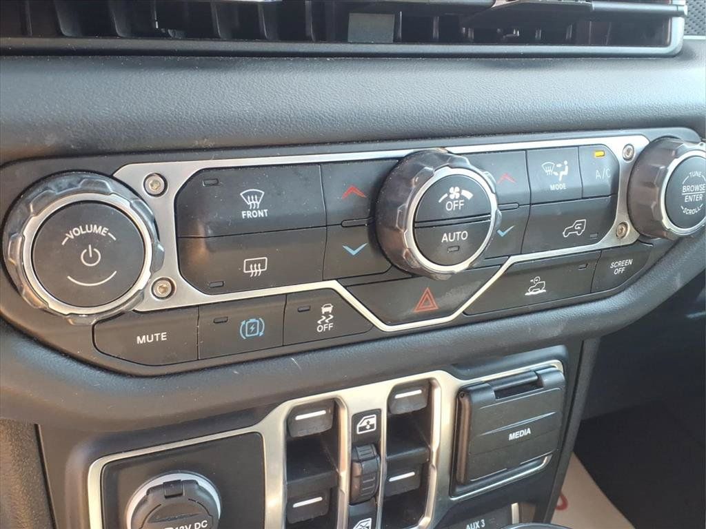 Used 2024 Jeep Wrangler Unlimited Rubicon 4xe AWD/4WD image 6
