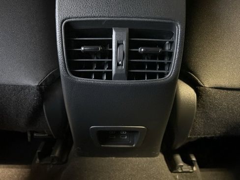 Used 2024 Toyota Corolla Cross LE image 26