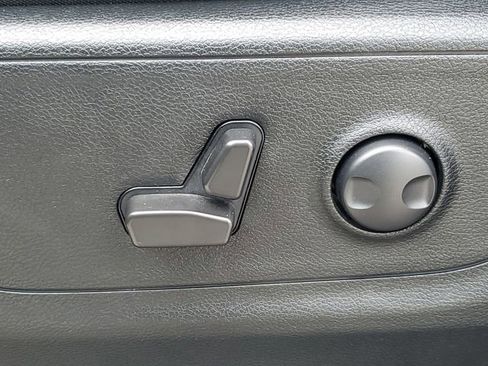 Certified 2022 RAM 1500 Big Horn image 9