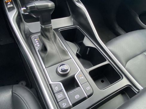 Used 2024 Kia Sorento S image 30