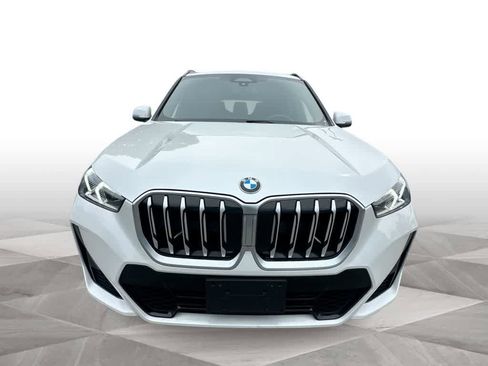 Used 2025 BMW X1 xDrive28i AWD/4WD image 3