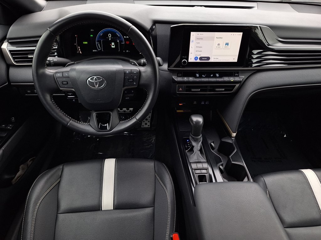 Used 2025 Toyota Camry SE FWD image 14