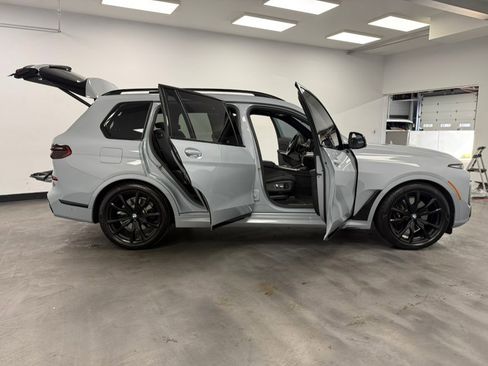 Used 2026 BMW X7 xDrive40i w/ Executive Package image 25