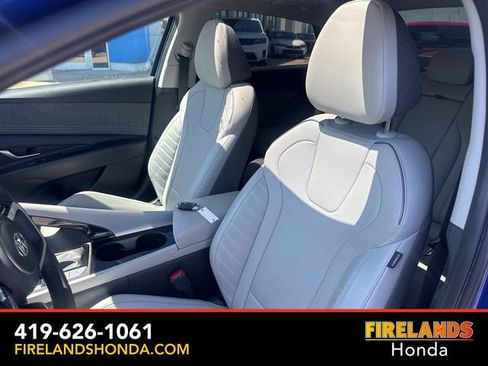 Used 2023 Hyundai Elantra Limited FWD image 15