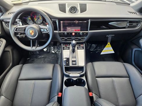 New 2026 Porsche Macan image 13