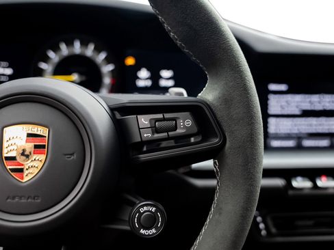 Used 2024 Porsche 911 GT3 image 41