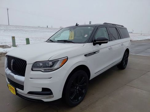 Used 2023 Lincoln Navigator L Black Label image 8