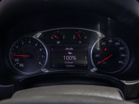 Used 2022 GMC Terrain SLT FWD image 28