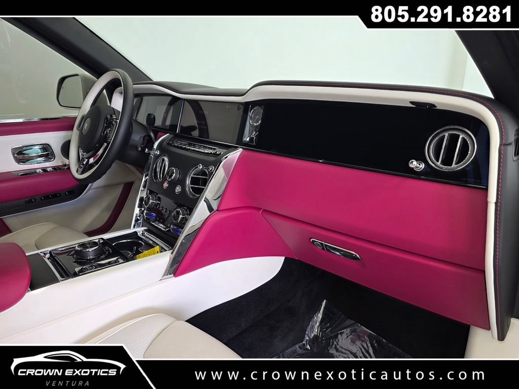 Used 2026 Rolls-Royce Cullinan AWD/4WD image 18