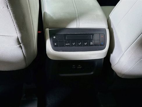 Certified 2022 Nissan Pathfinder SV w/ SV Premium Package AWD/4WD image 29
