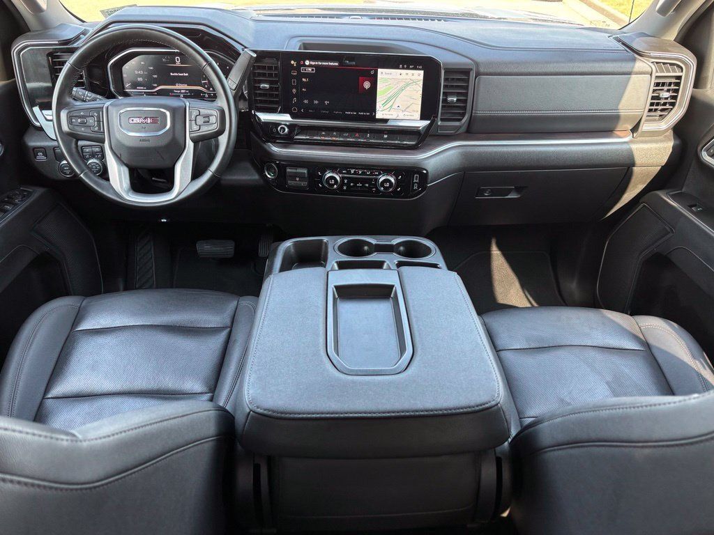 Used 2025 GMC Sierra 1500 SLT RWD image 10