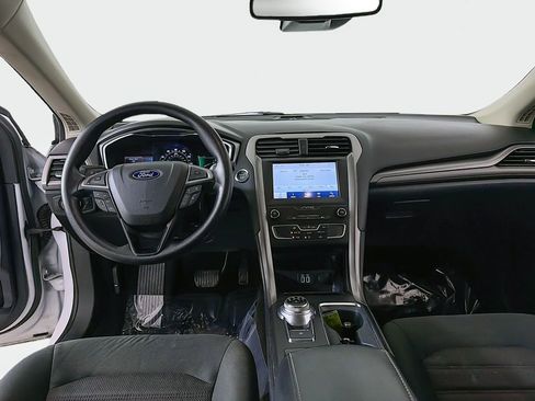 Used 2020 Ford Fusion SE image 22