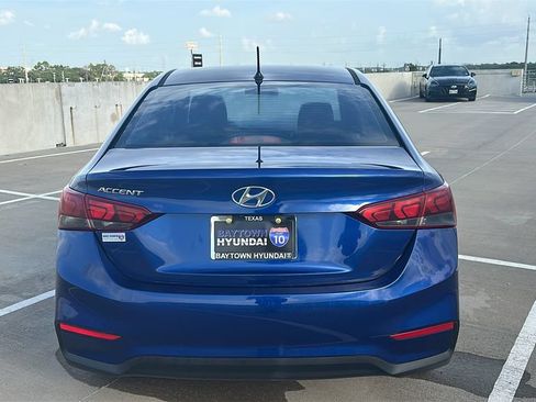 Used 2019 Hyundai Accent SE FWD image 11