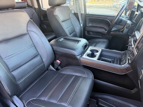 Used 2019 GMC Sierra 3500 Denali w/ Duramax Plus Package image 25