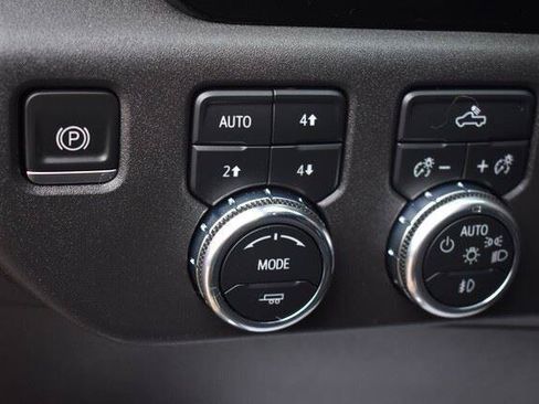 Used 2022 GMC Sierra 1500 Elevation w/ LPO, Elevation Black Package AWD/4WD image 26