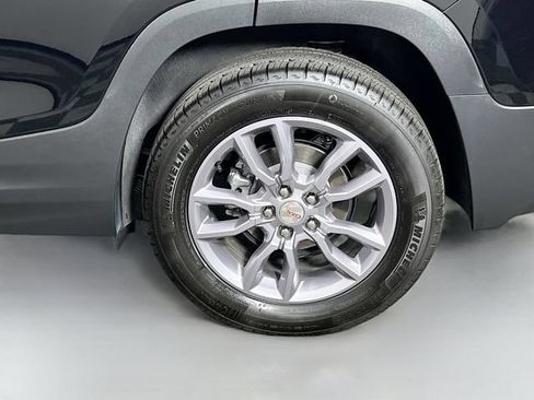 Used 2022 GMC Terrain SLT w/ Infotainment Package II AWD/4WD image 39