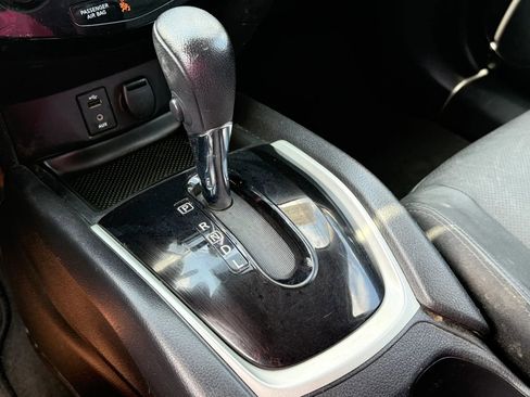 Used 2014 Nissan Rogue SL AWD/4WD image 27