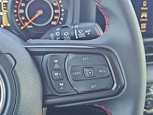 Used 2024 Jeep Wrangler Unlimited Rubicon image 10